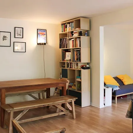 Apartment Spacious With Private Garden