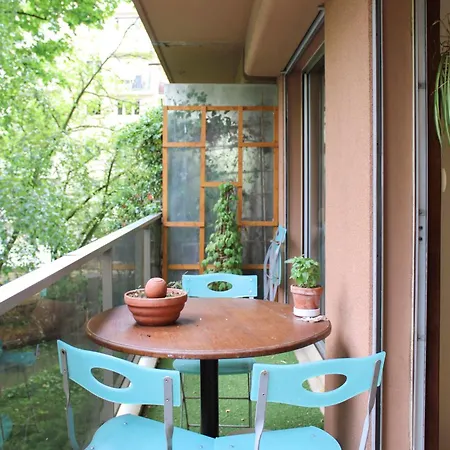Spacious With Private Garden Paris