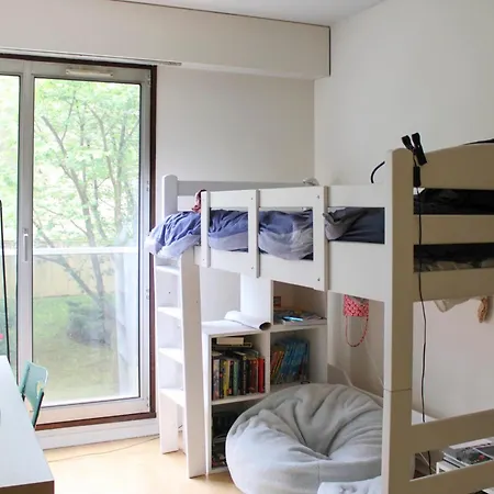 Spacious With Private Garden Paris